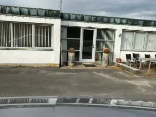 Lokaler udlejes feks barber salg biler,køreskole e
