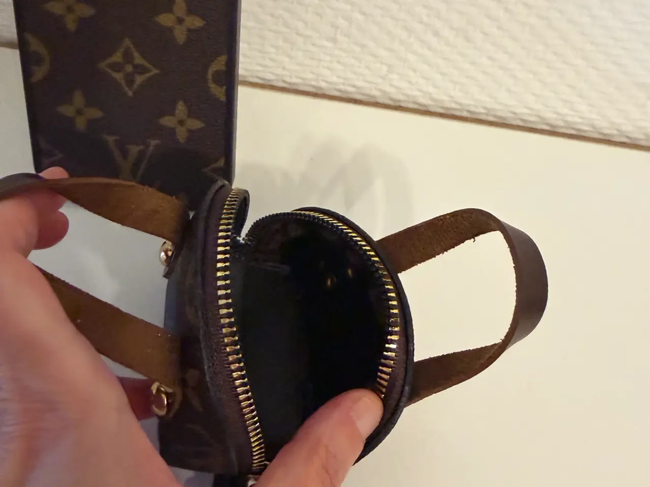 Billede 5 - Cover til iPhone 17 pro max med mini bag