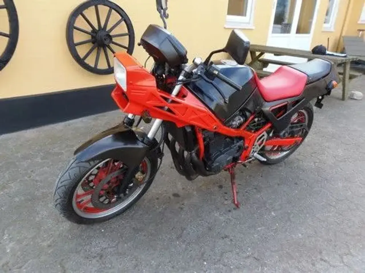 Billede 3 - Suzuki GSX 400 X Impulse - "Gør-det-selv"