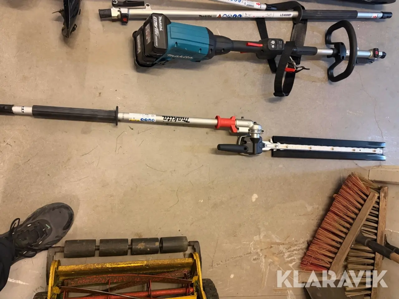 Billede 9 - Lot af havemaskiner Makita inkl. 3 batterier, lader og tilbehør