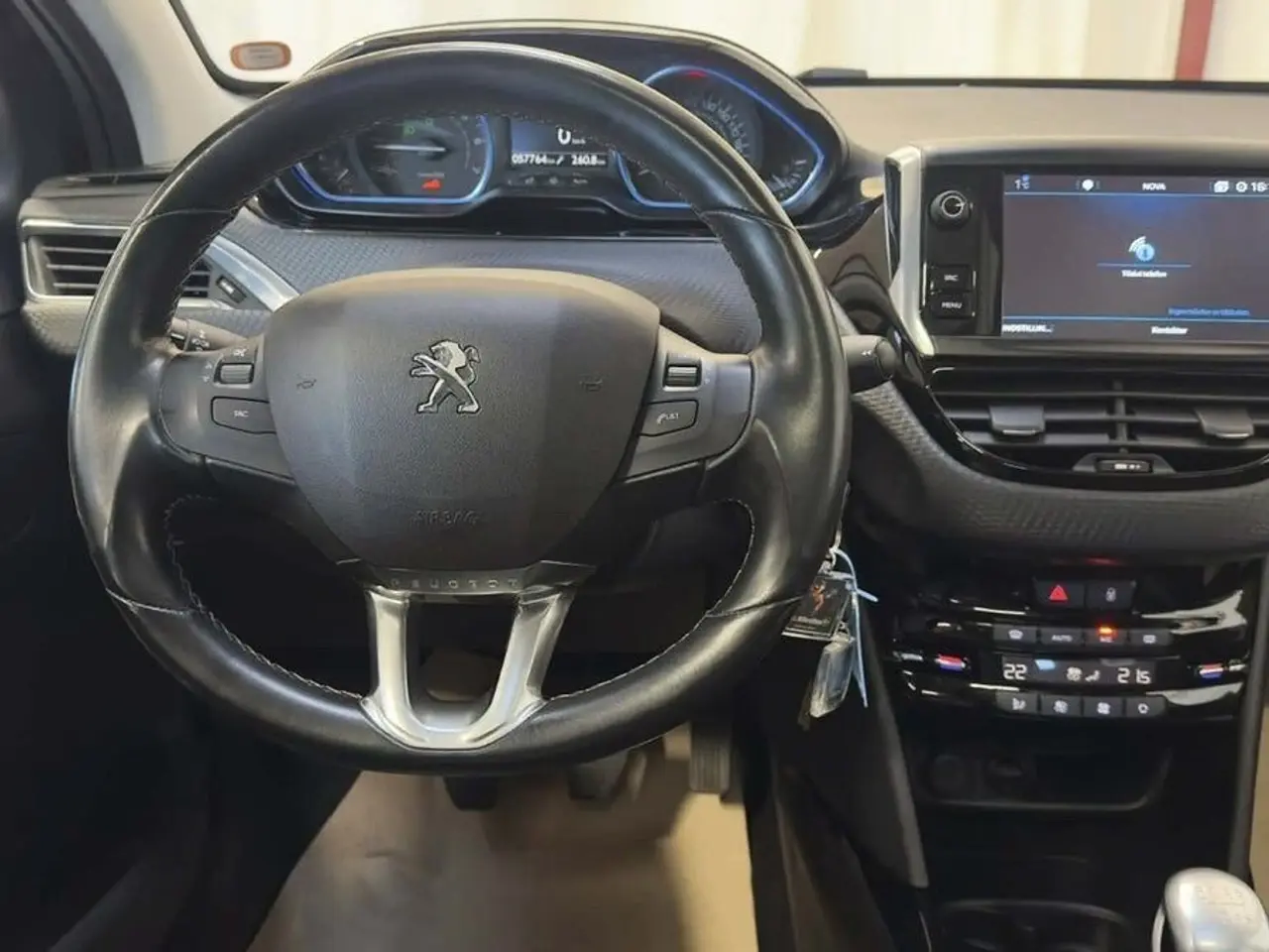 Billede 8 - Peugeot 2008 1,2 e-THP Allure 130HK 5d 6g