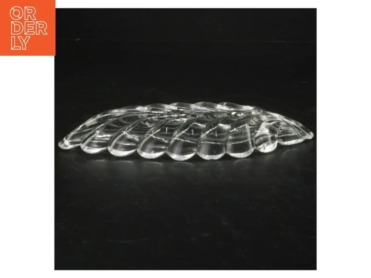 Billede 3 - Gennemsigtig glasfad med bladform (str. 18 cm)