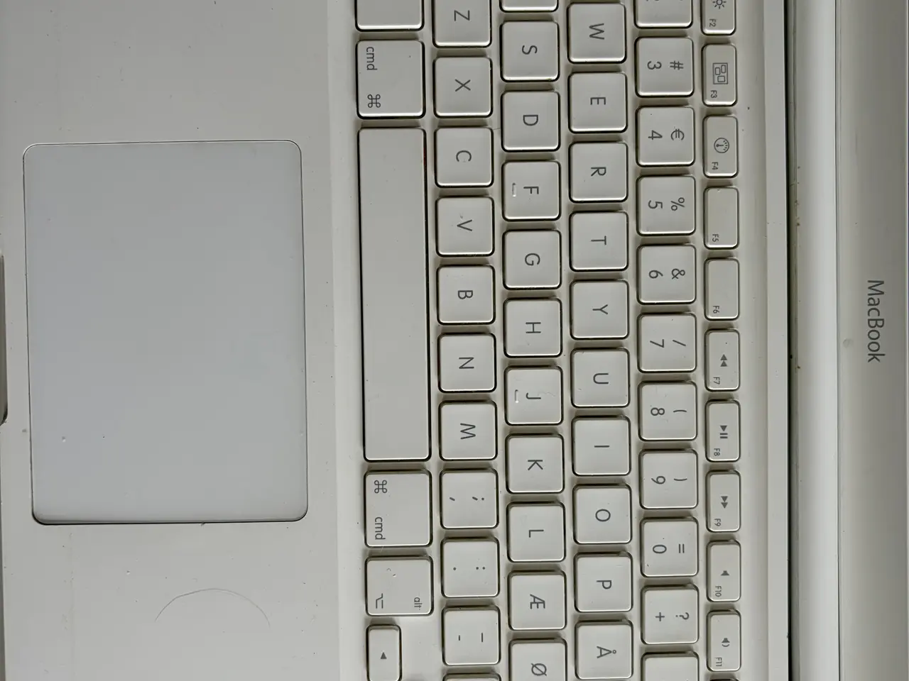 Billede 3 - Apple MacBook 13” hvid bærbar computer