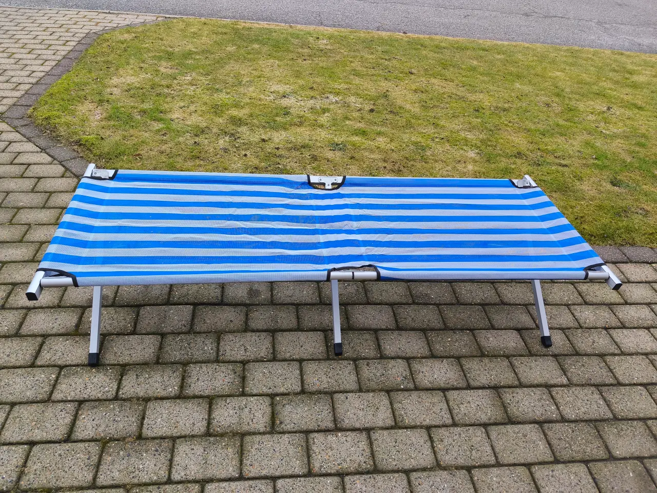 Billede 1 - Helt ny sammenklappelig alu campingseng