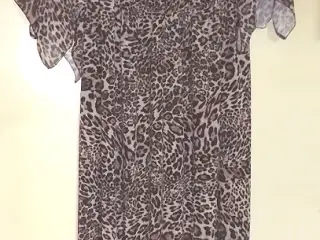 Italiensk kjole i leopardmønster