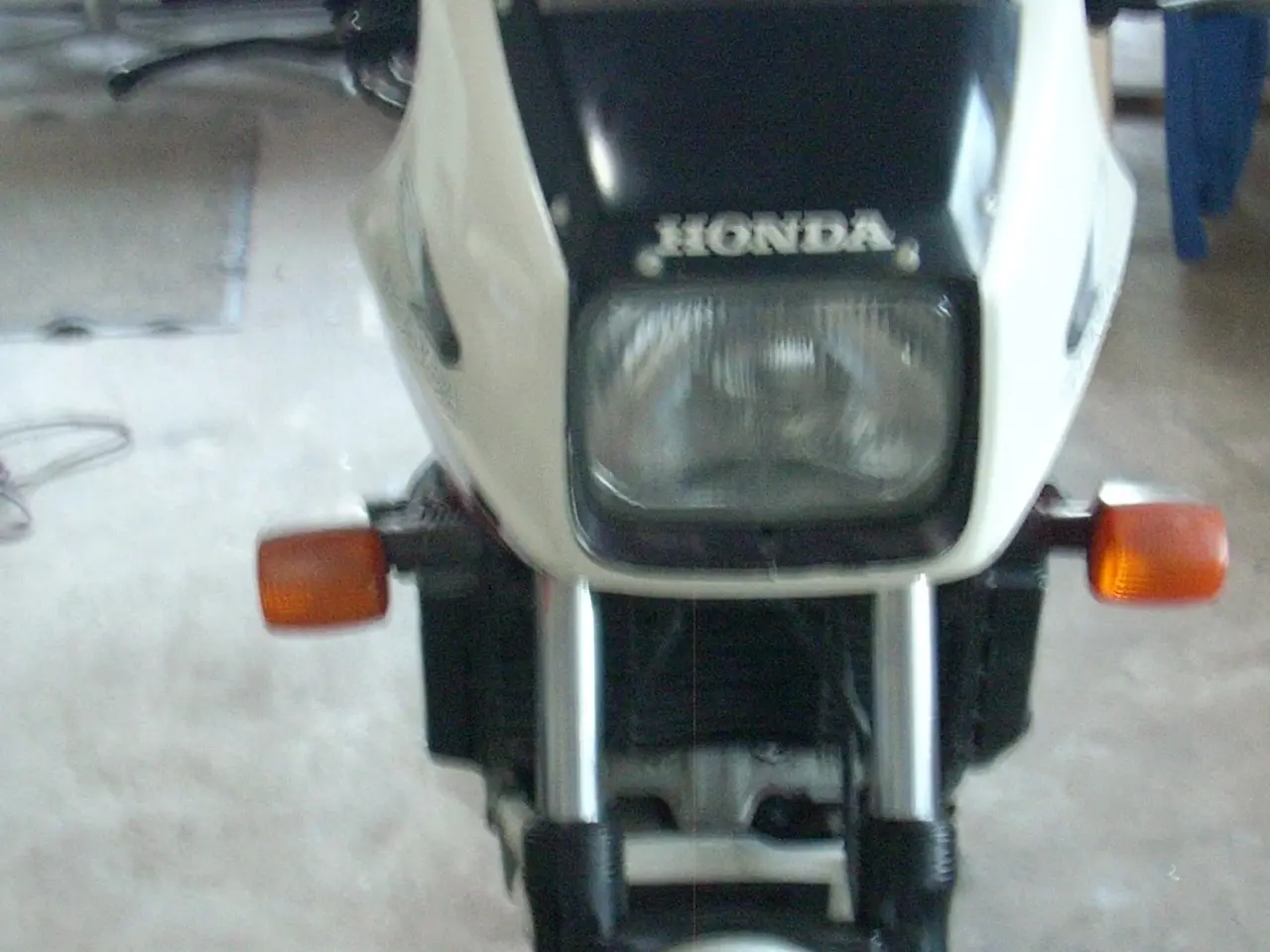 Billede 3 - Honda vf750f 
