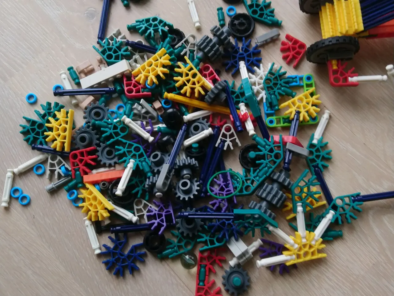 Billede 1 - K`NEX forskelligt