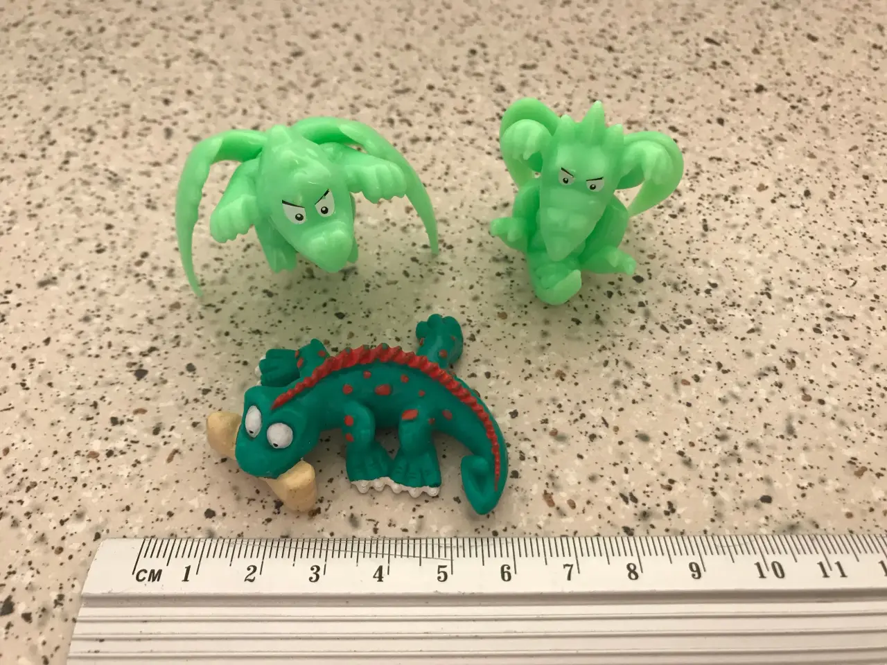 Billede 2 - MINI DRAGE - 3 stk. Perfekt til Julekalender.