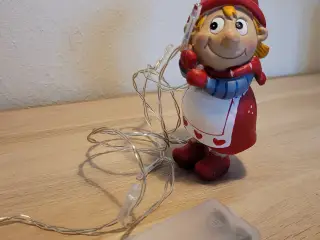 Julius nissemor med lyskæde