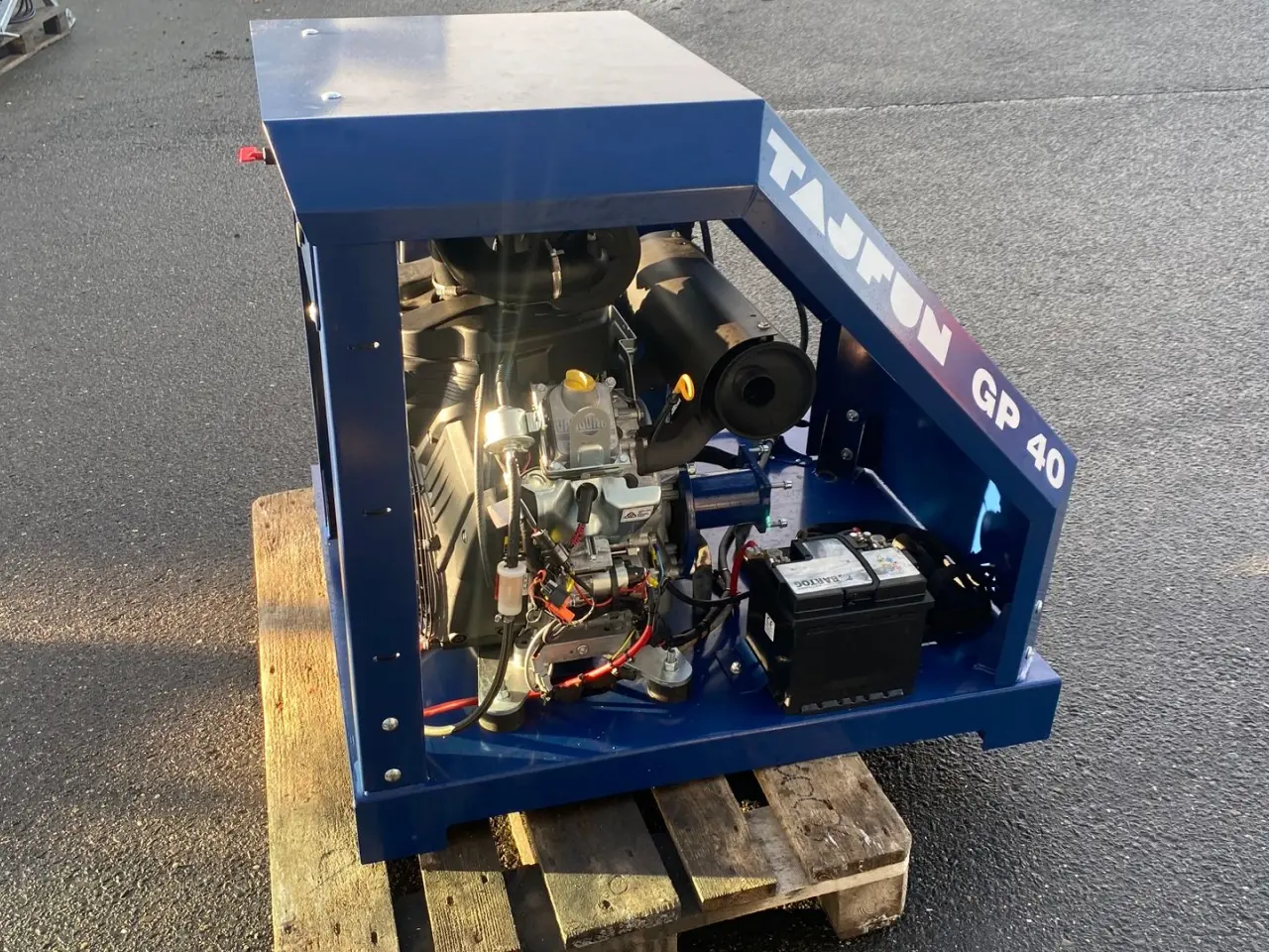 Billede 5 - Tajfun GP 40 Benzin motor Demo