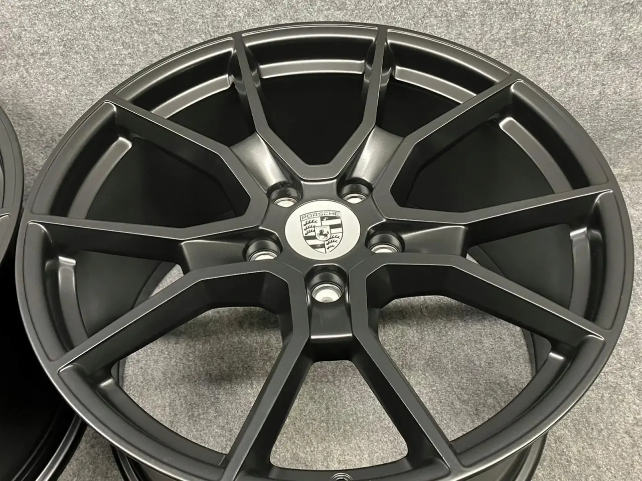 Billede 4 - ALUFÆLGE PORSCHE TAYCAN 9J1 21"