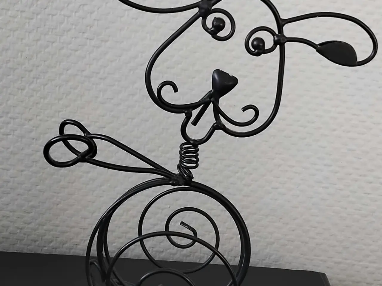 Billede 1 - Hundefigur i metal. Måler ca 35 cm