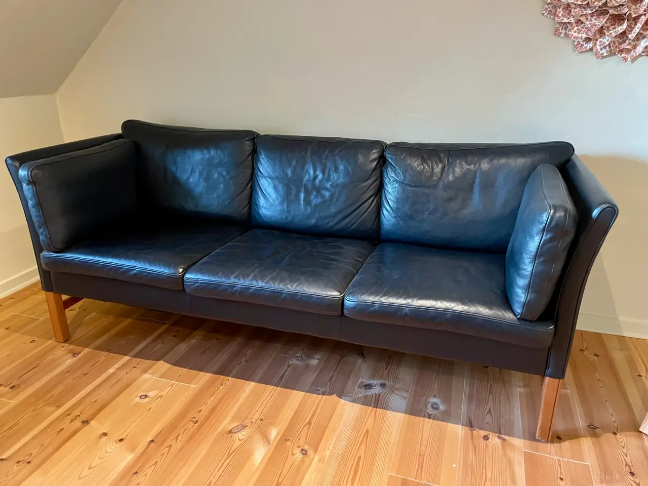 Billede 1 - Lædersofa sort 3 Pers.
