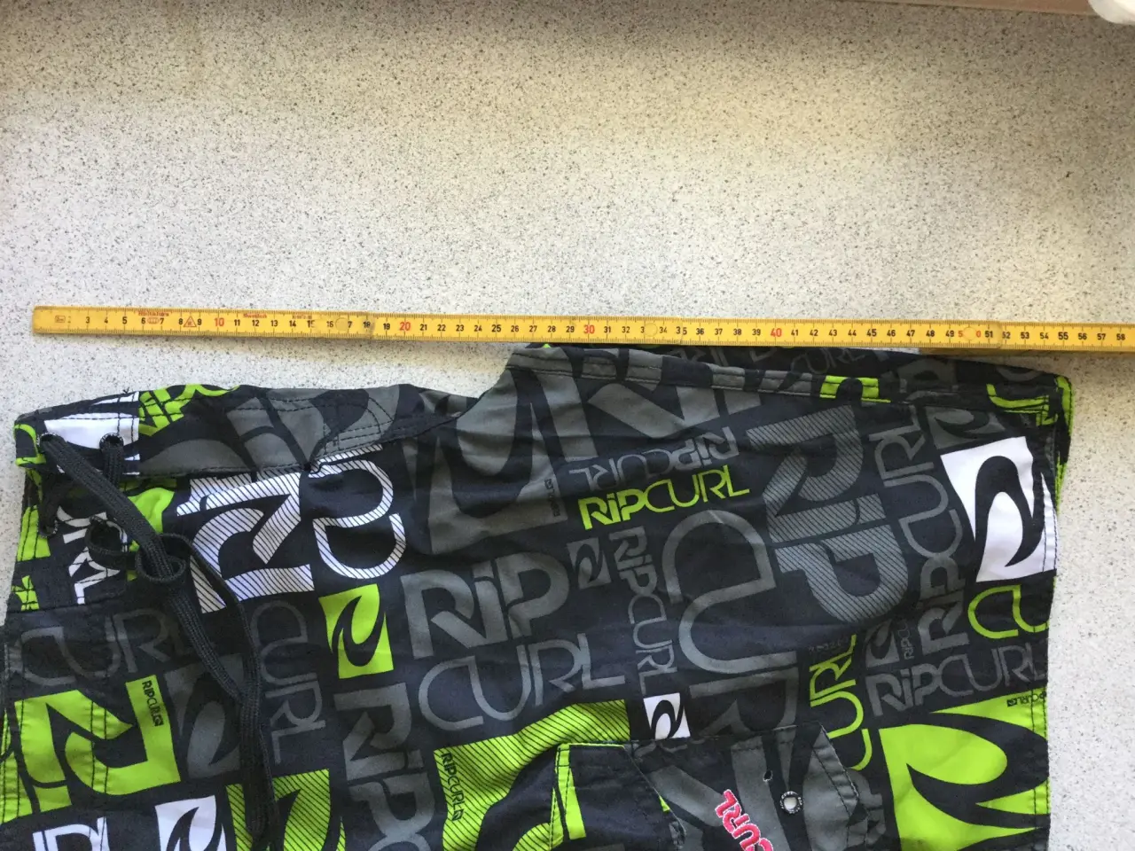 Billede 3 - Shorts - Rip curl str. 32