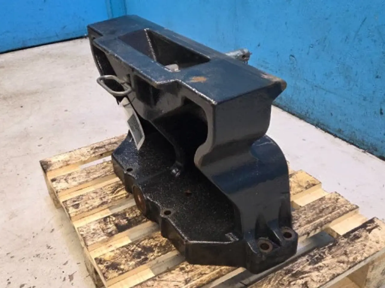 Billede 11 - Case Farmall 115C Frontvægt Holder 84313805