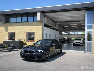Autoværksted / Værksted / Lager/ Produktion / Showroom – Med stor port
