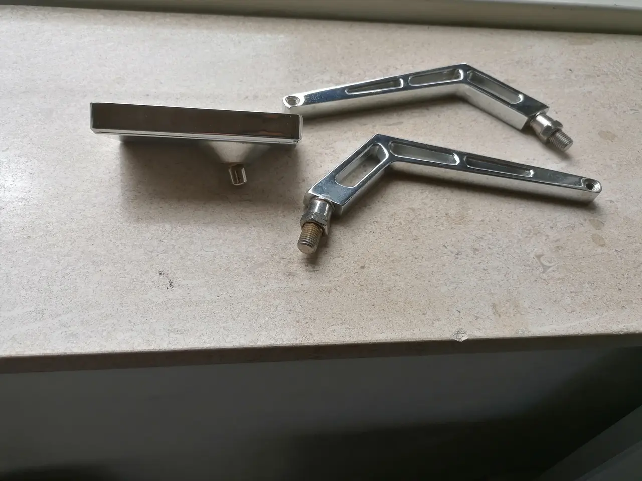 Billede 3 - Lille spejl og 2 holder- Yamaha XSV 650 ( Se% )
