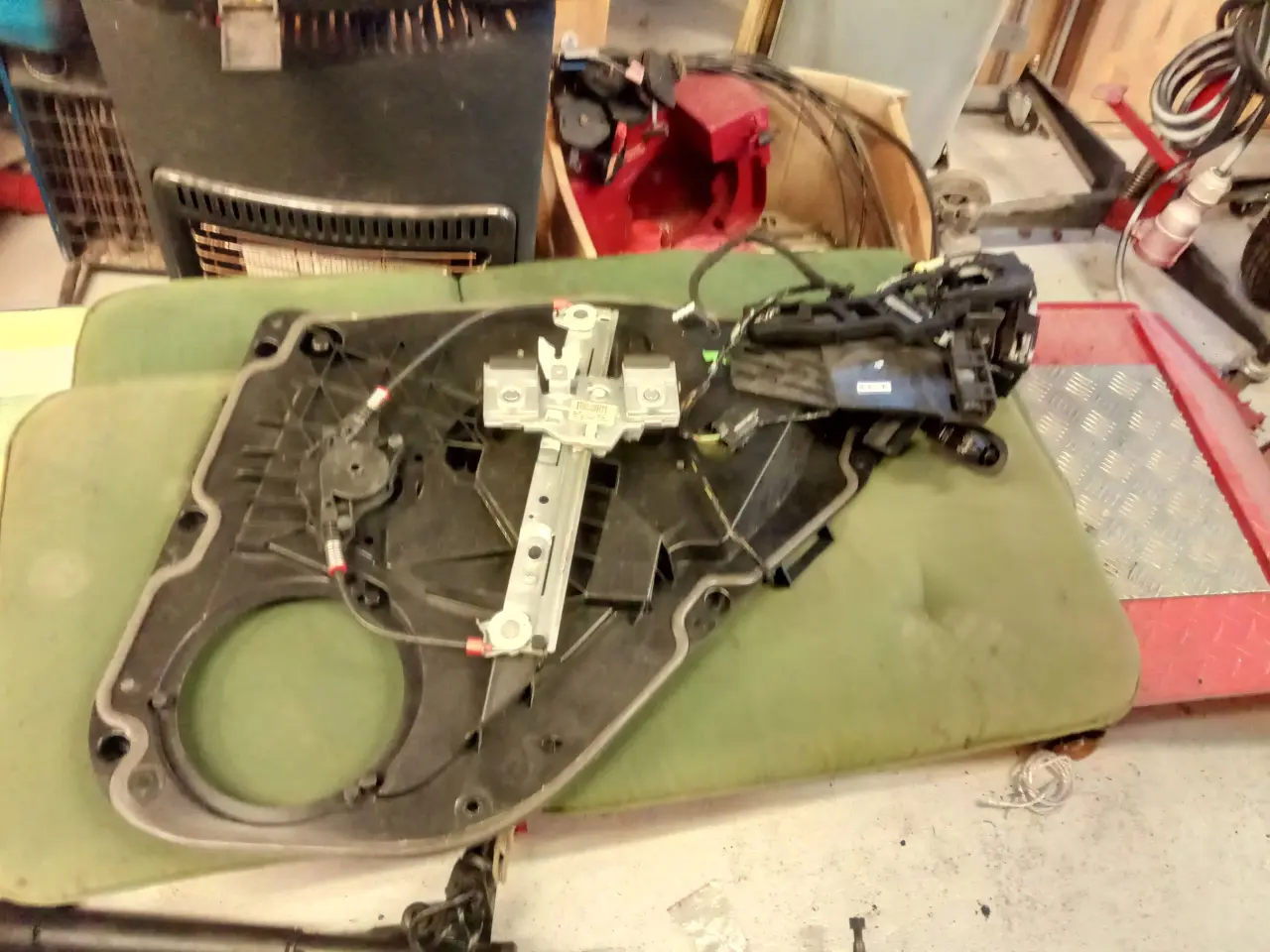 Billede 2 - Ford Fiesta Komplet sæt elruder