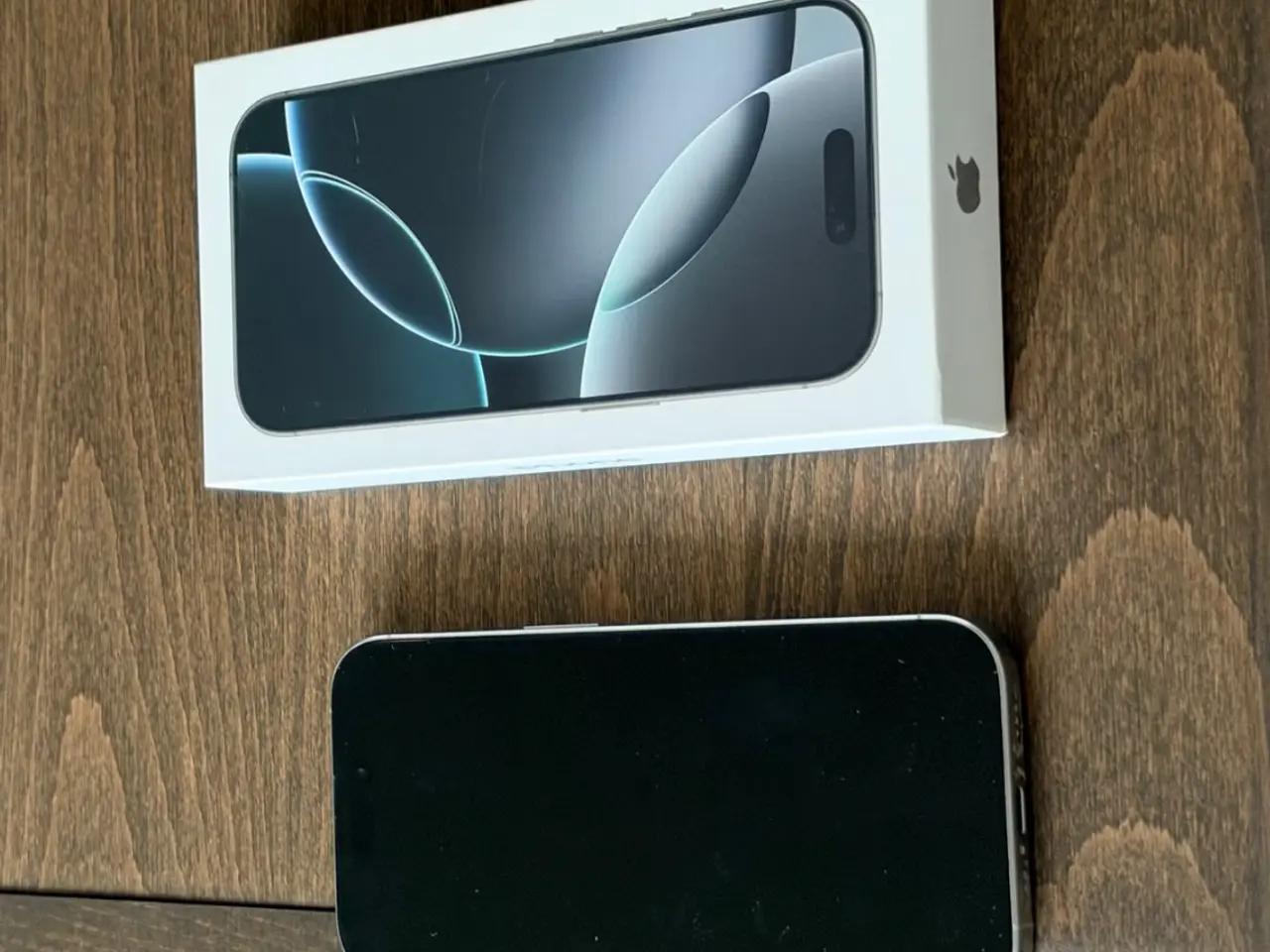 Billede 3 - Meget velholdt iPhone 16 Pro 128 GB - som ny