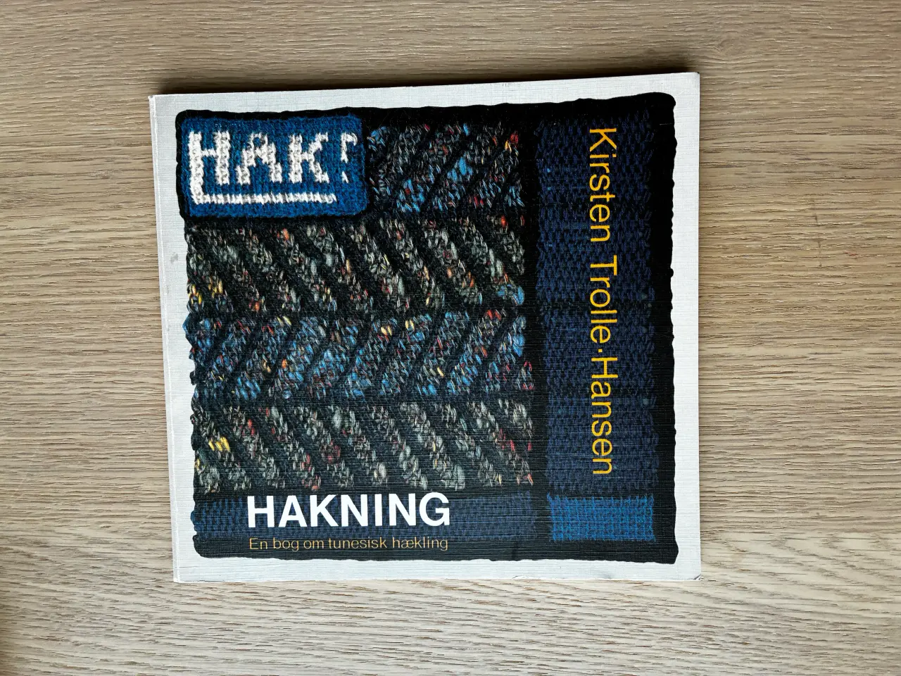 Billede 1 - HAKNING - En bog om tunesisk hækling