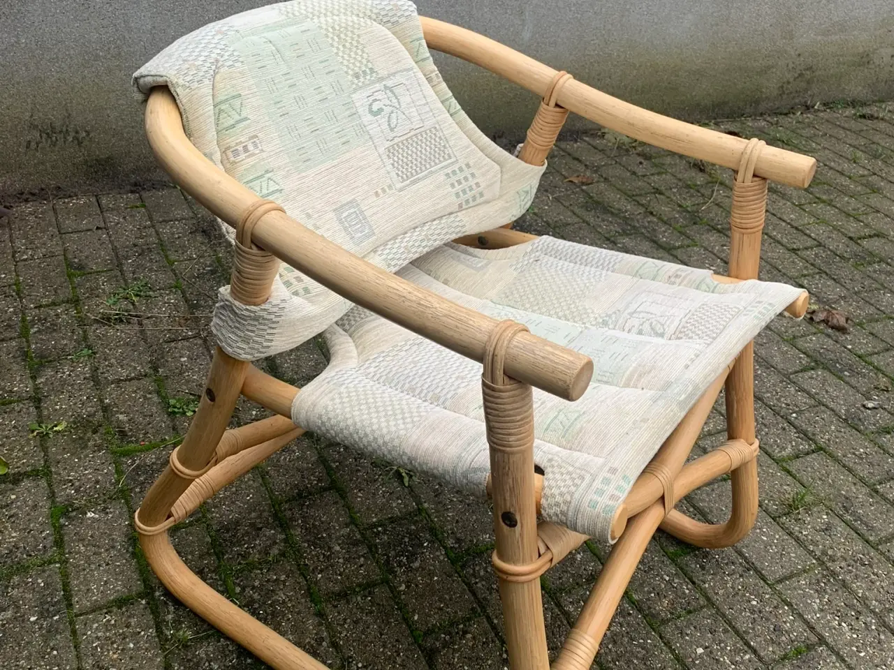 Billede 4 - Bambusbord med 4 bambusstole