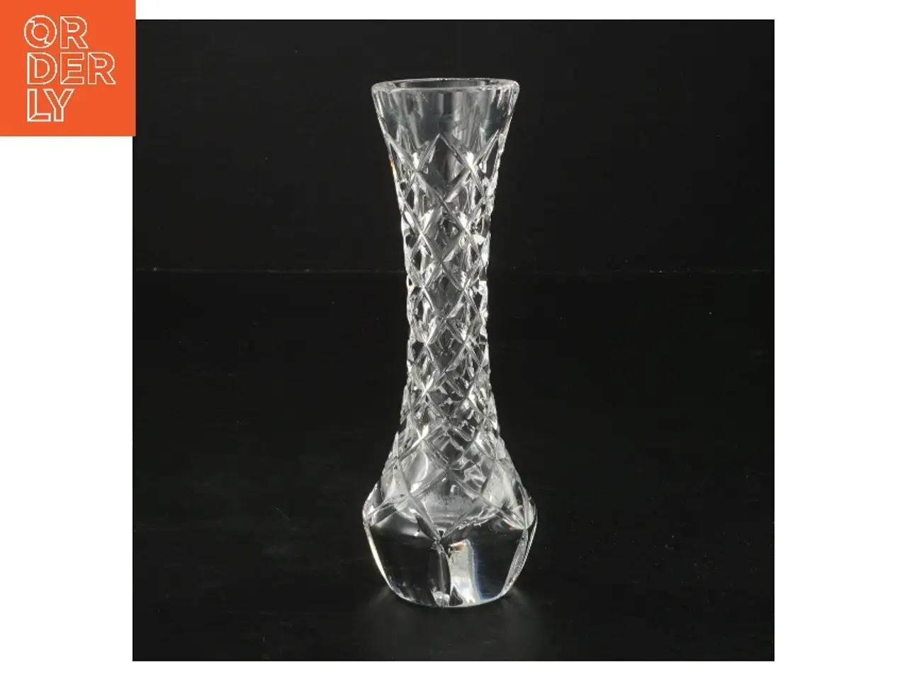Billede 1 - Glasvase med diamantmønster (str. Ø 5x h 15,5 cm)