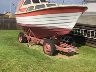Til salg Saga24 motor sejler disel