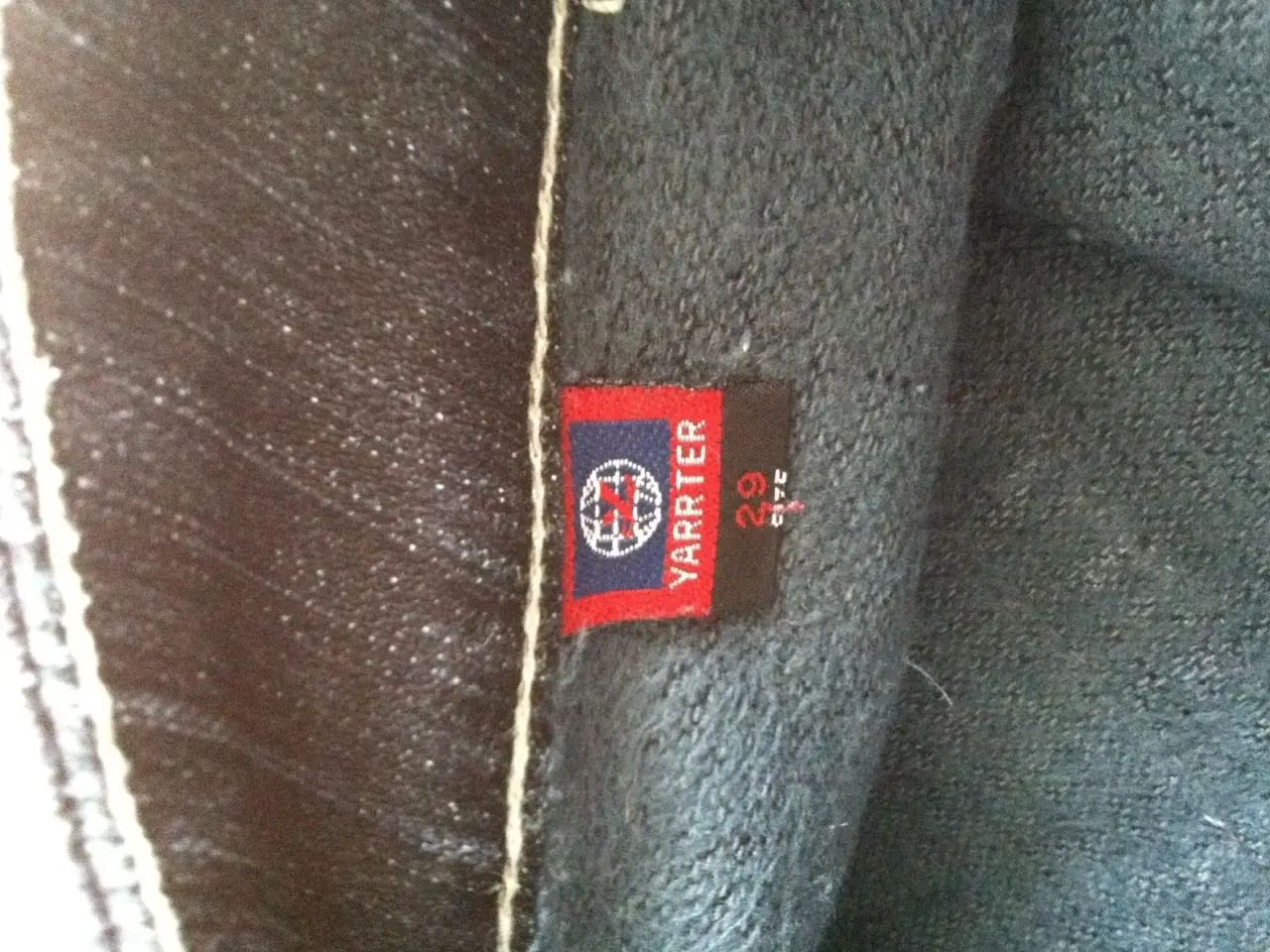 Billede 3 - Flotte jeans, str M, 50kr
