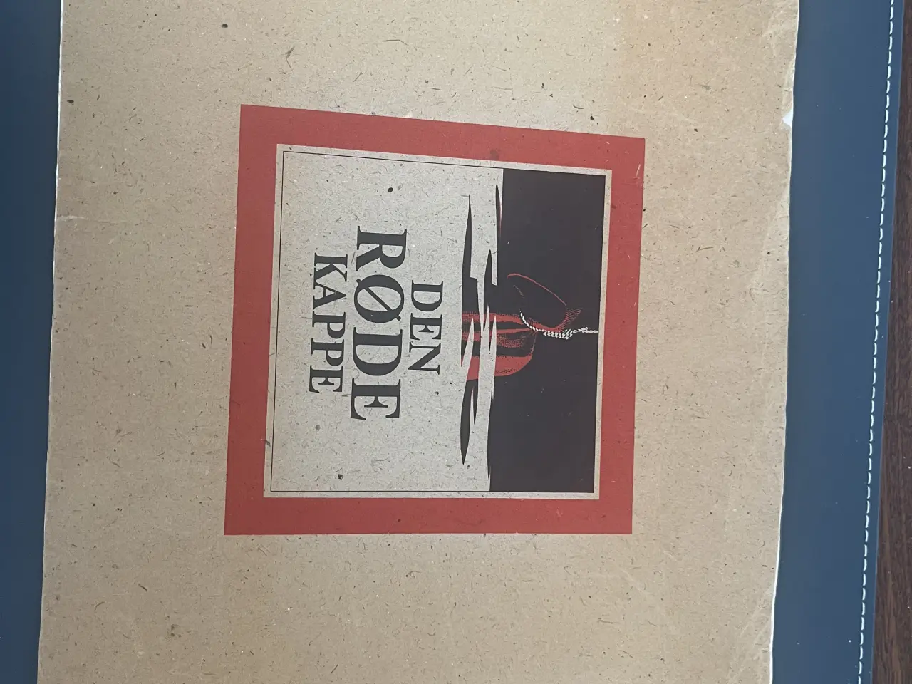 Billede 1 - Den røde kappe
