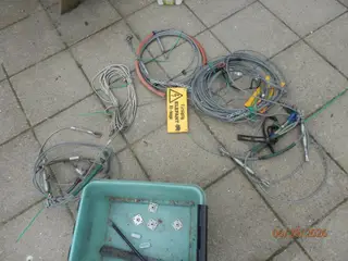 Vantskruer / stålwire 450 Kr.