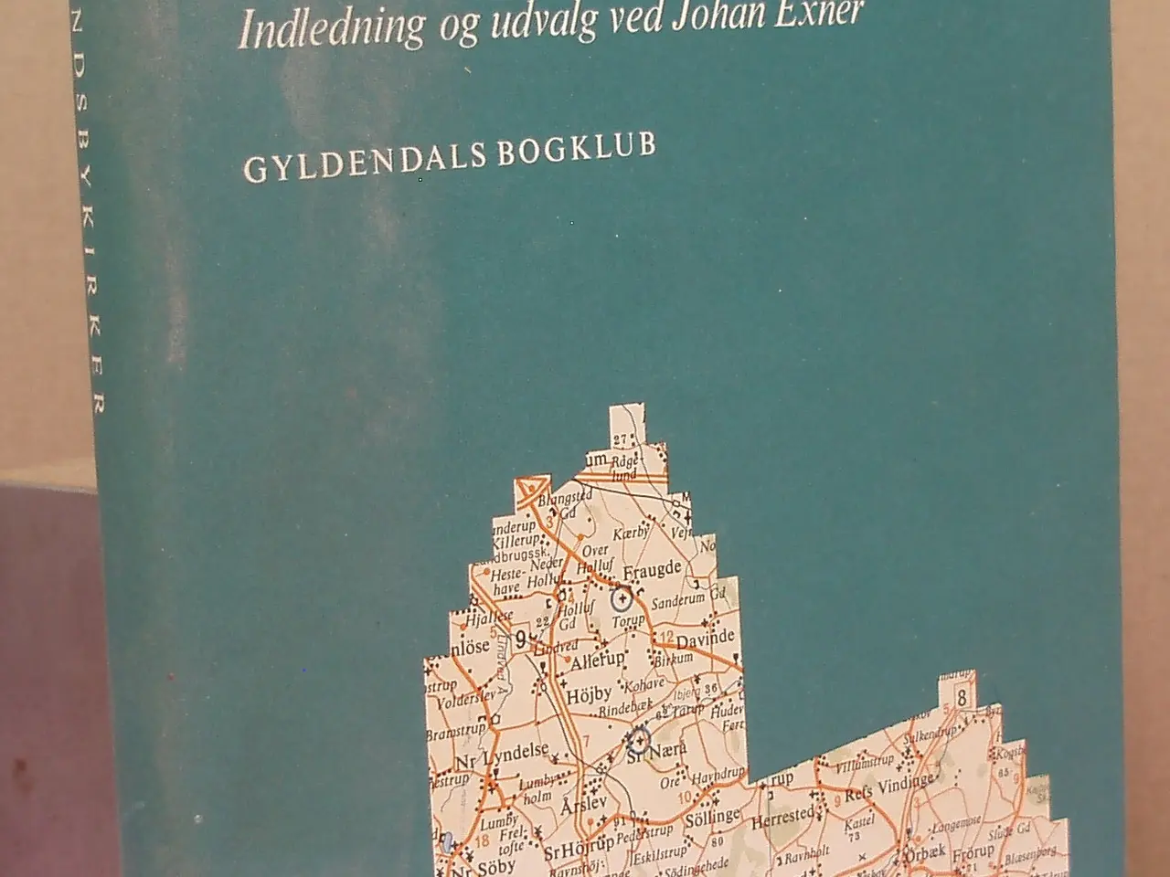 Billede 1 - 400 danske Landsbykirker