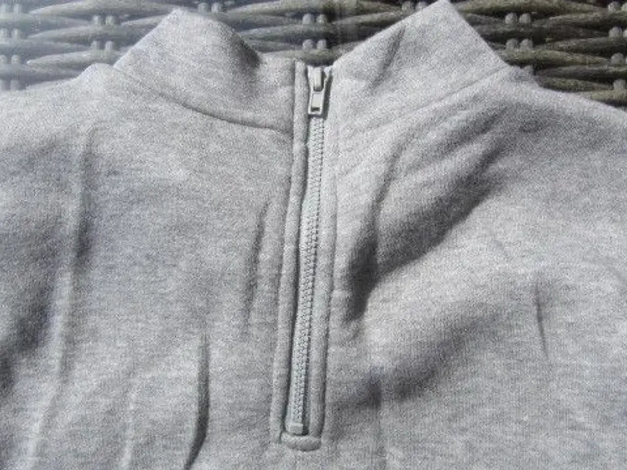Billede 3 - Str. XS, grå bluse fra MONKI