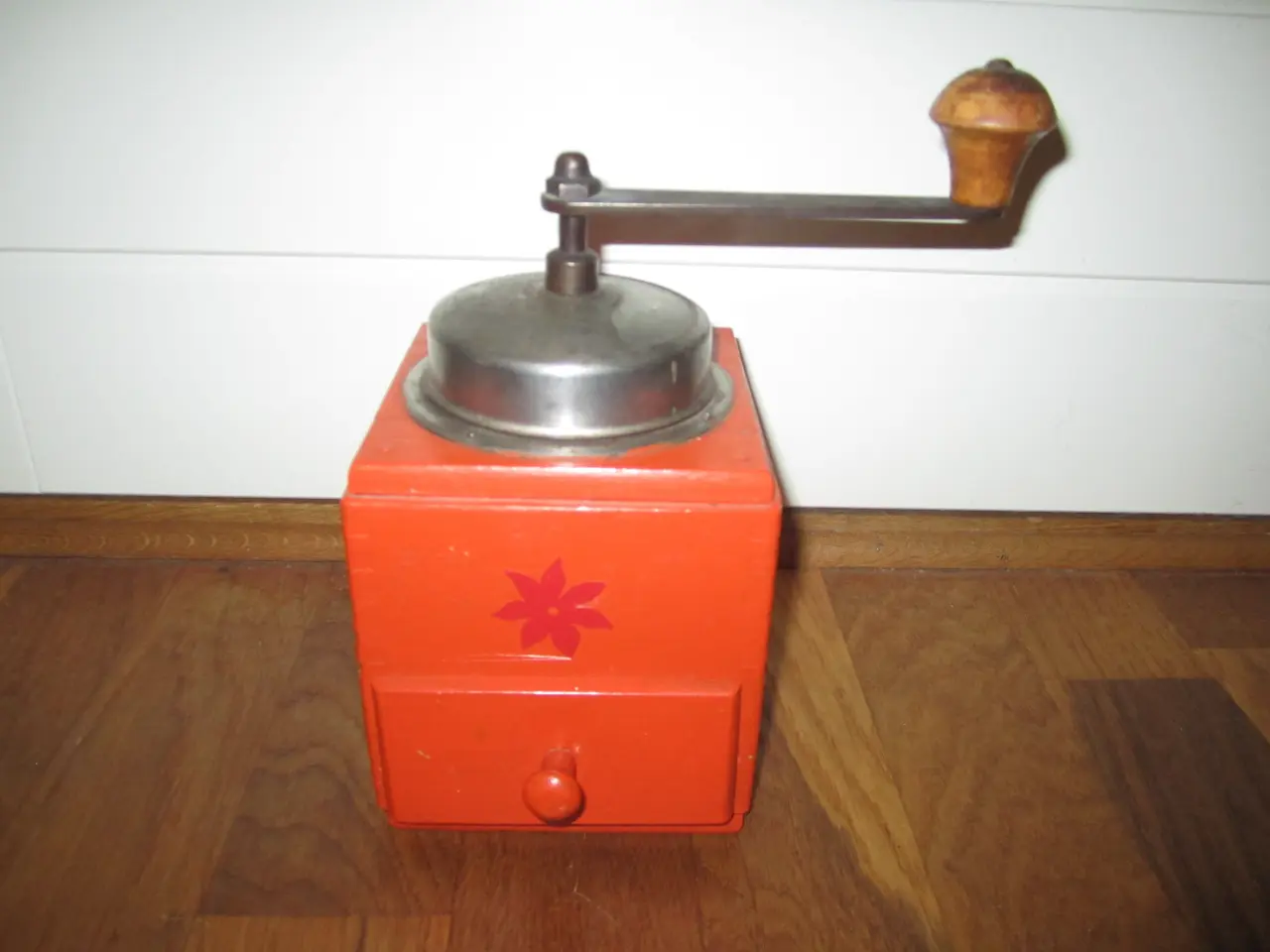 Billede 1 - Skøn Vintage Orange KAFFEKVÆRN.