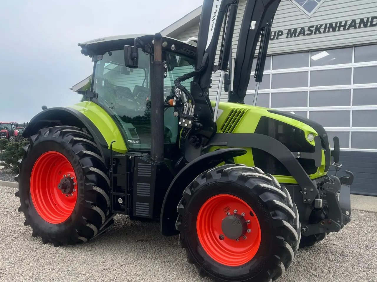 Billede 19 - CLAAS Axion 810 CMATIC Med frontlift og frontlæsser