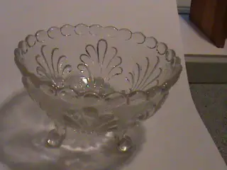 Glasskål på 3 fødder