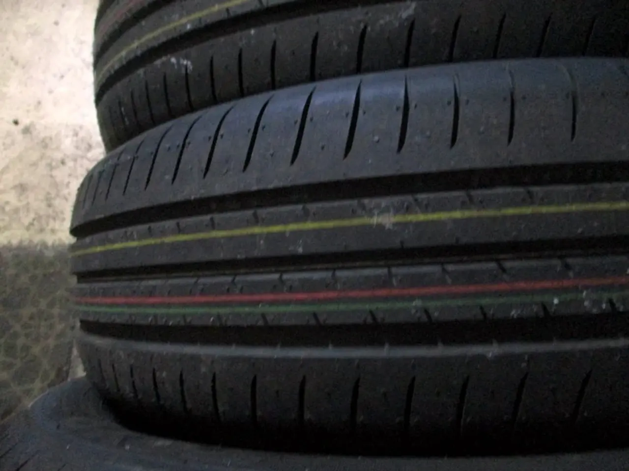 Billede 4 - 185/60/16" Toyo dot1723