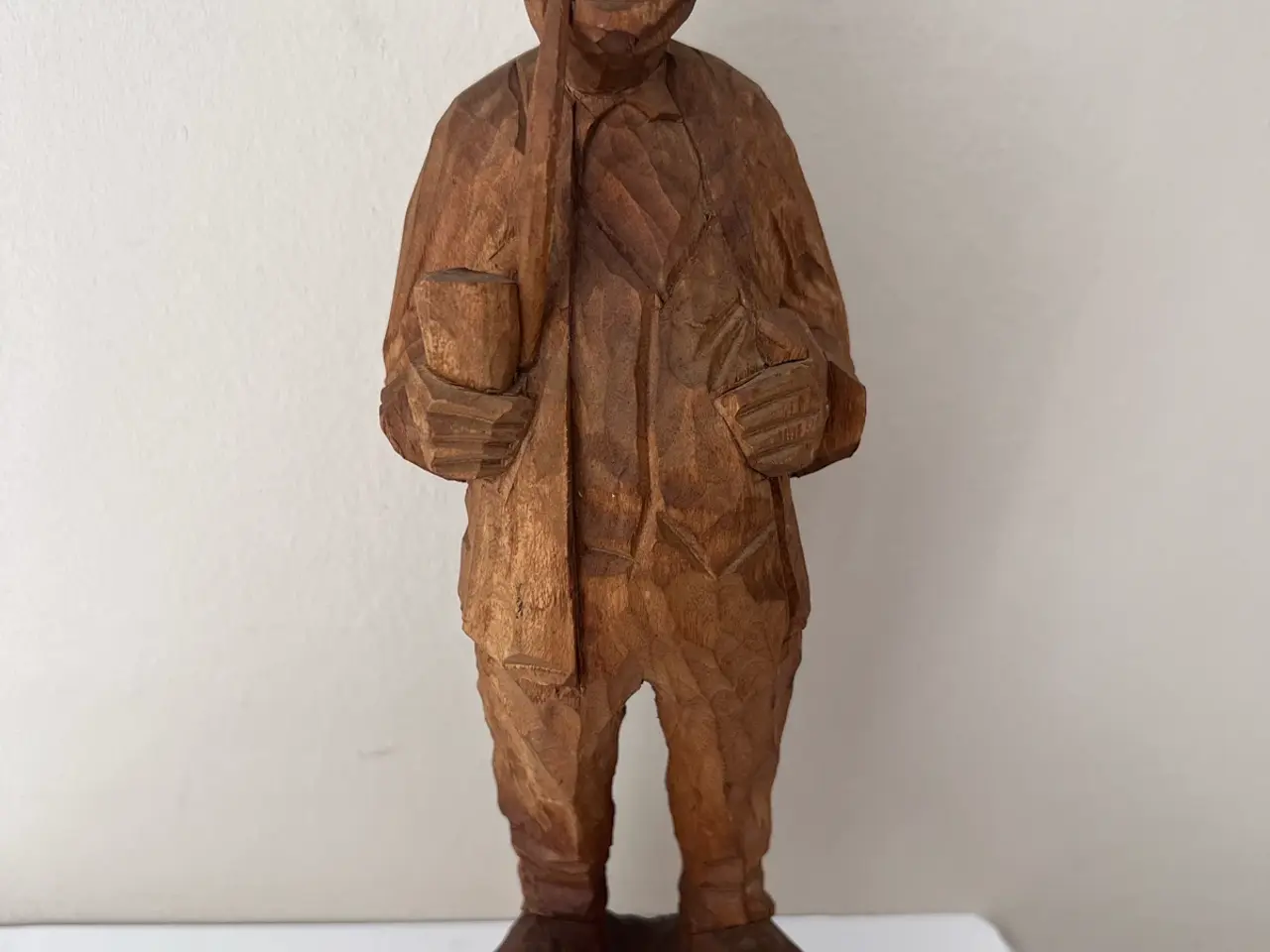 Billede 1 - Frihed Knudsen træ figur