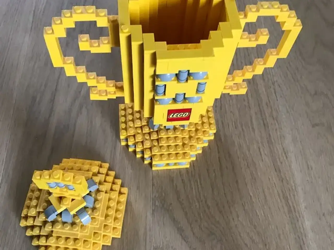 Billede 3 - LEGO pokal
