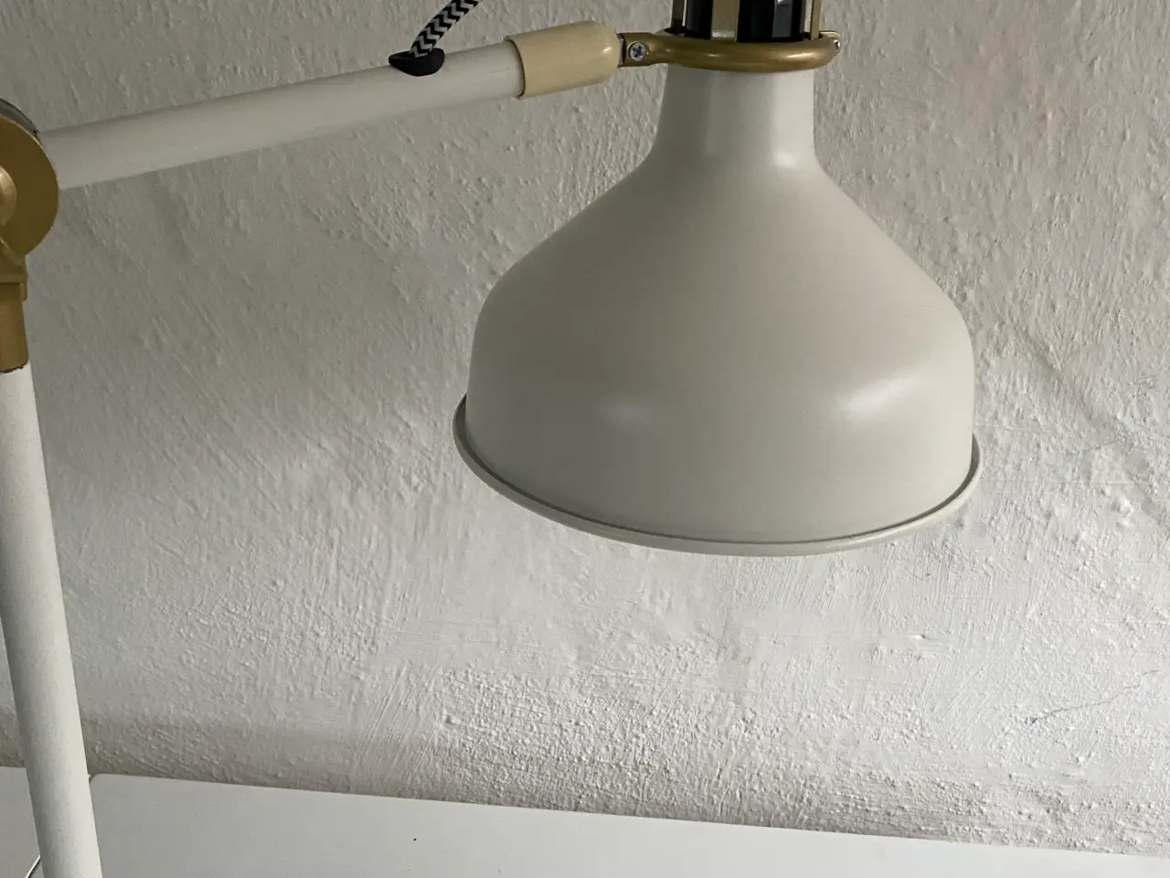 Billede 4 - Råhvid Bordlampe