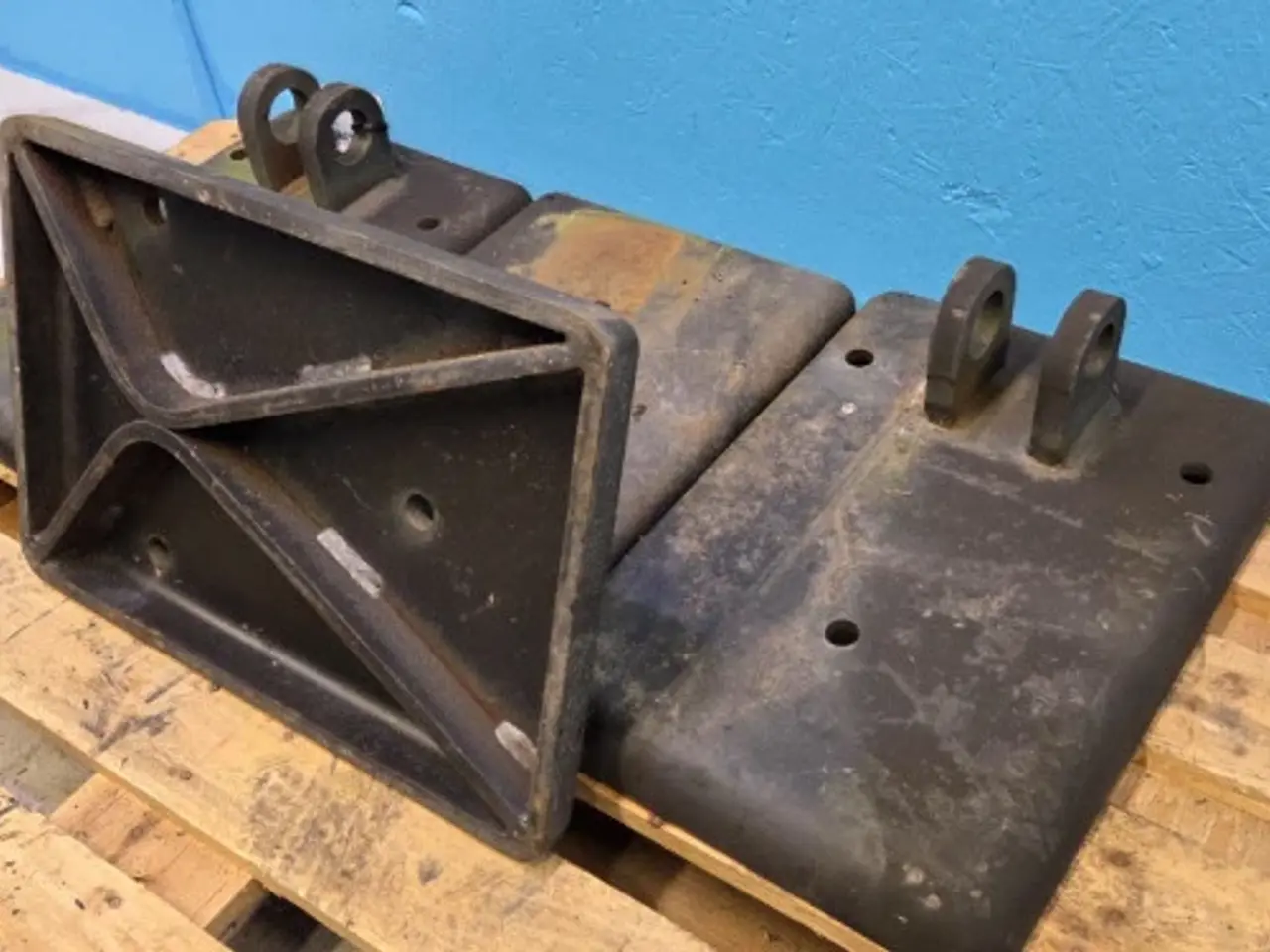 Billede 8 - New Holland B100B Bremseklods 87737015  4Stk
