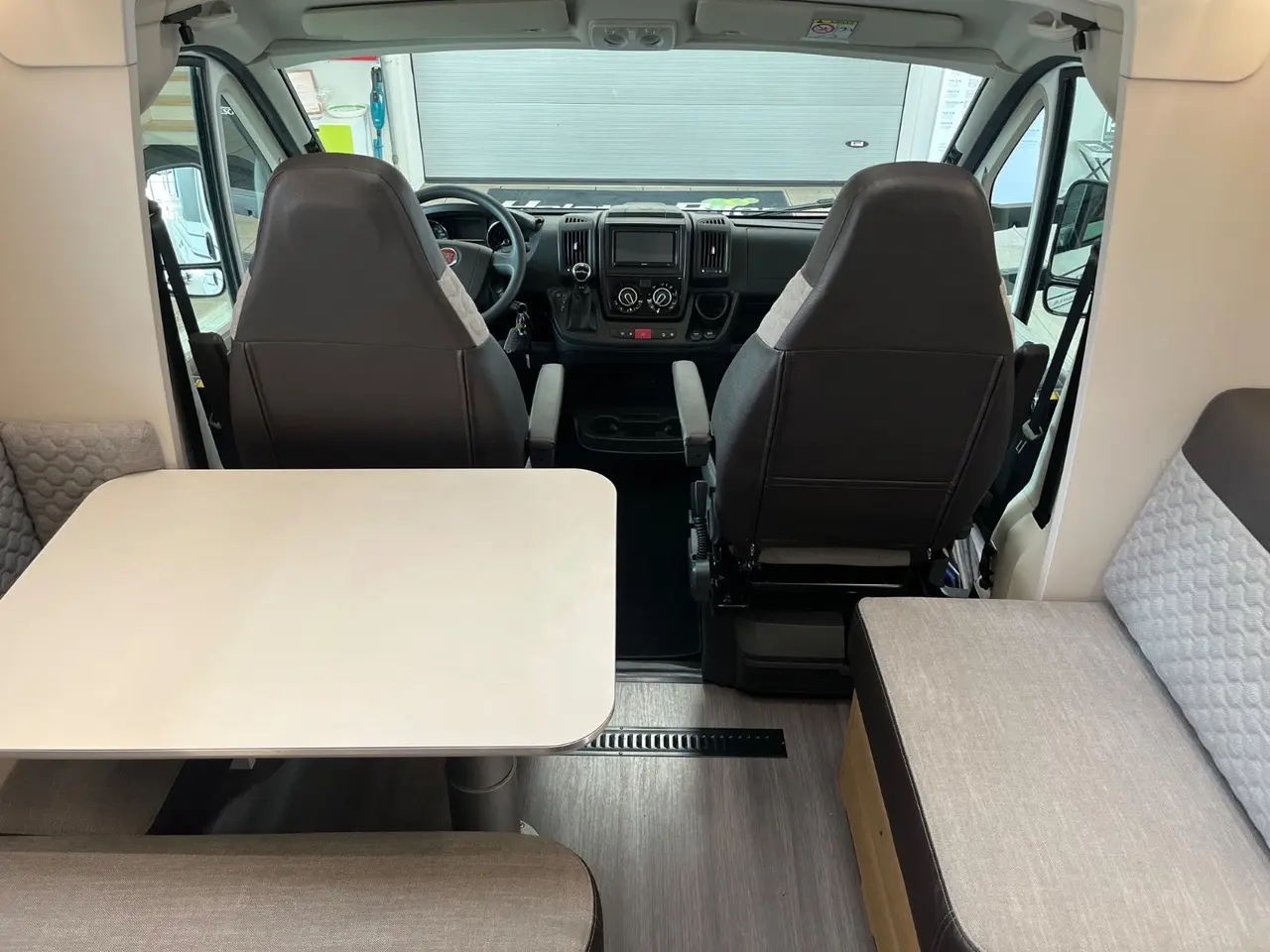 Billede 9 - Fiat Adria 2,3 Coral Plus 670 SLT aut.