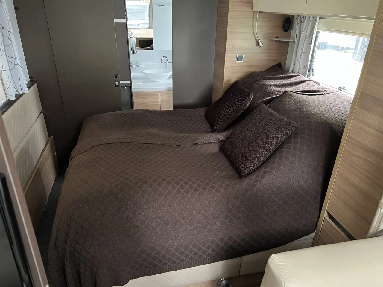 Billede 11 - Adria Alpina 663 HT Med meget godt udstyr.