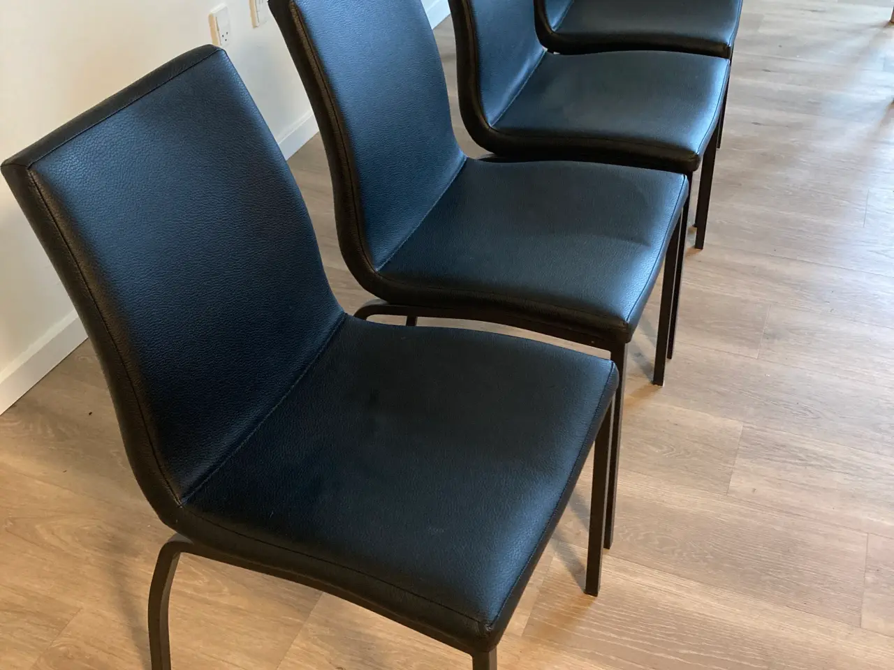 Billede 1 - Meget behagelig spisebordsstol