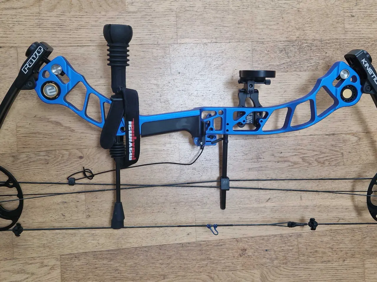 Billede 3 - Kinetic Rave Compound bue med Spot-Hogg 5-pin sigt