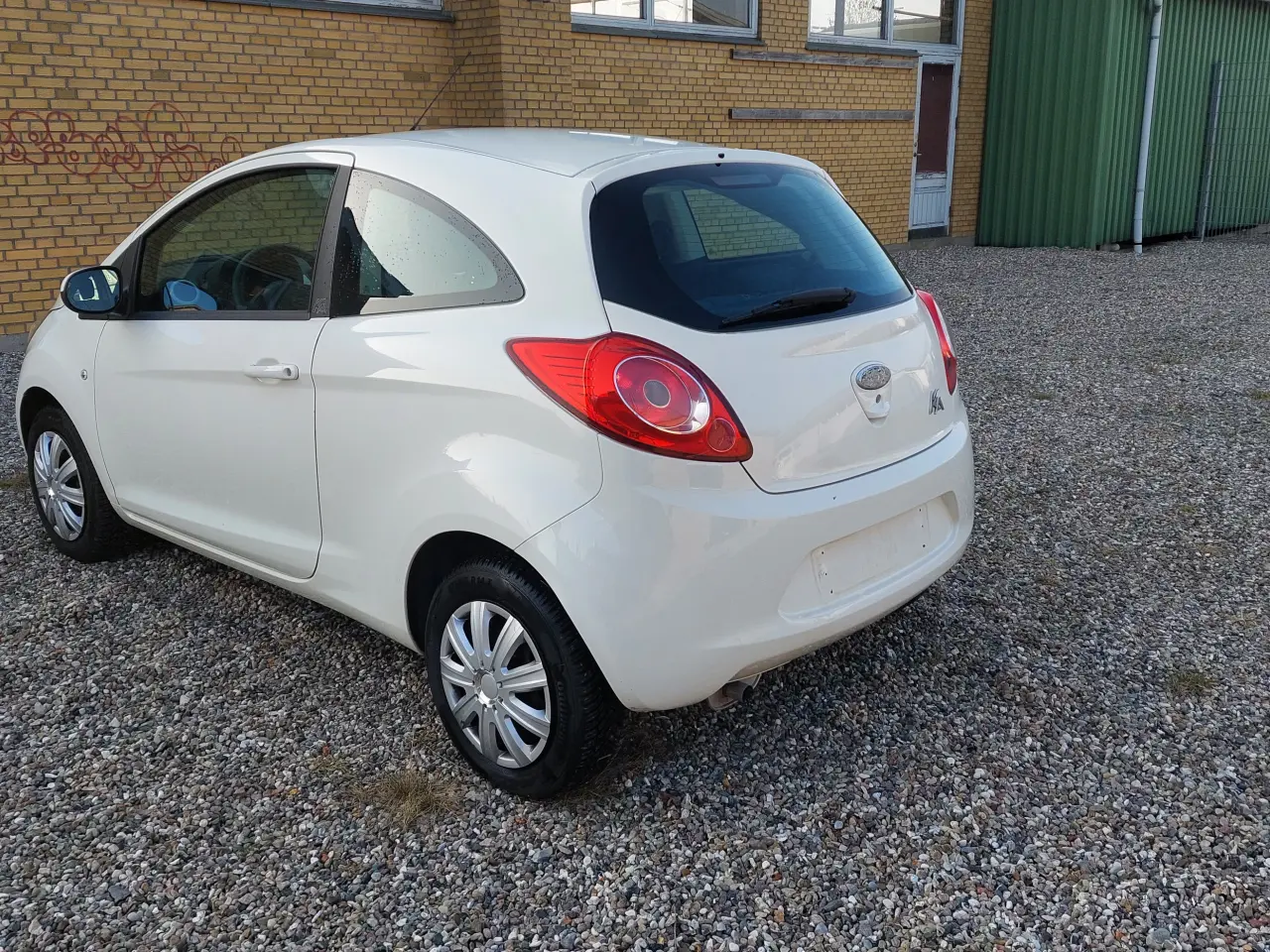 Billede 3 - NYSYNET FORD KA 1,2 MED LAVT KM. TAL