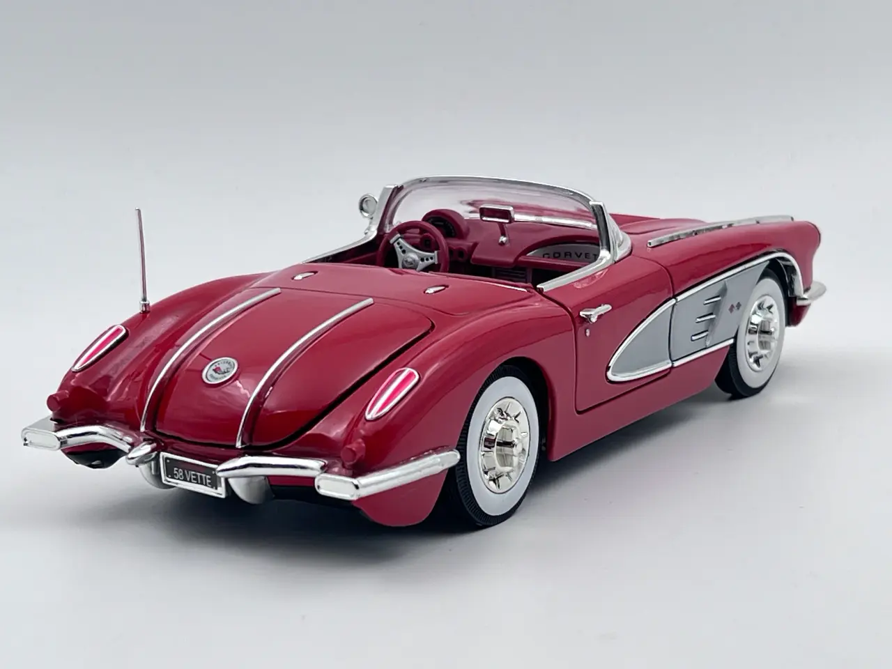 Billede 4 - 1958 Chevrolet Corvette 1:18 