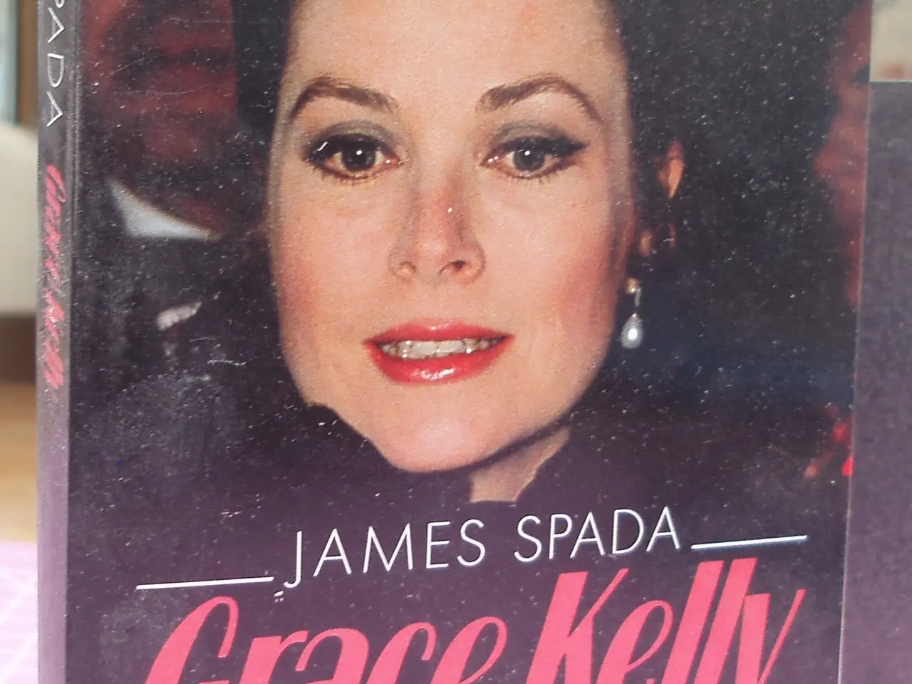 Billede 1 - Grace Kelly af James Spada