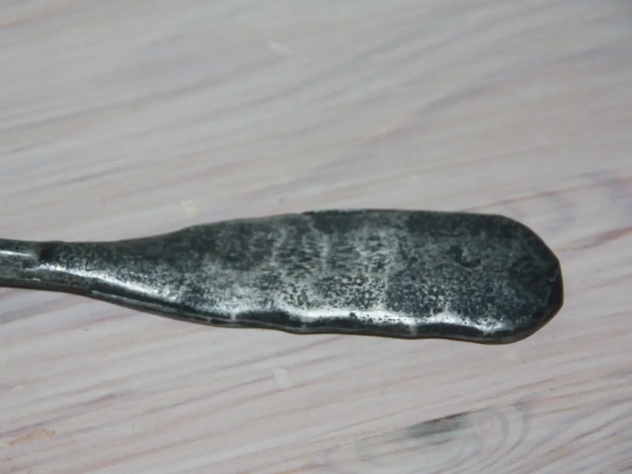 Billede 5 - Gammel tung ske. Måske tin? Længde 19 cm