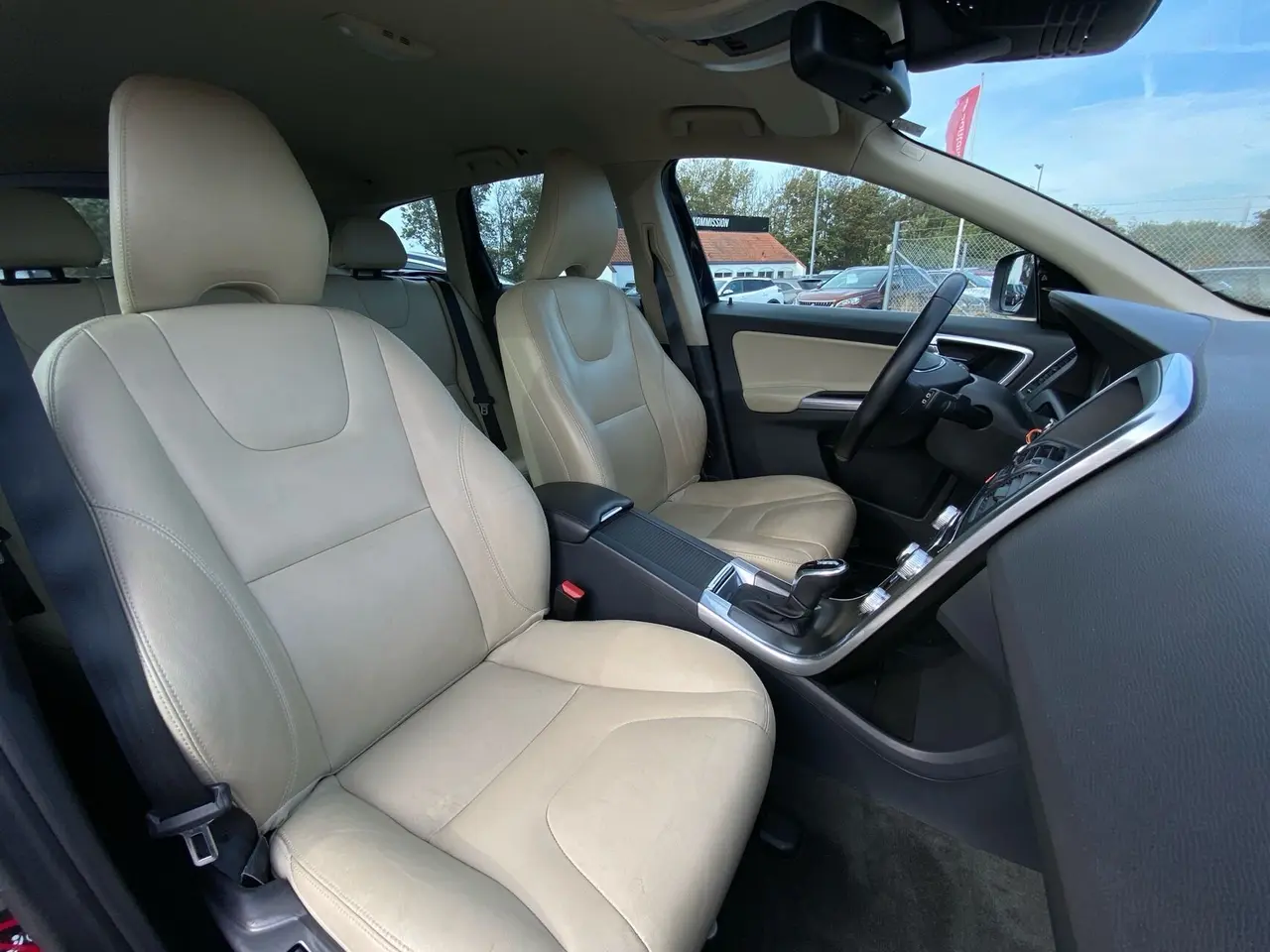 Billede 11 - Volvo XC60 2,4 D5 Momentum AWD 220HK 5d 6g Aut.