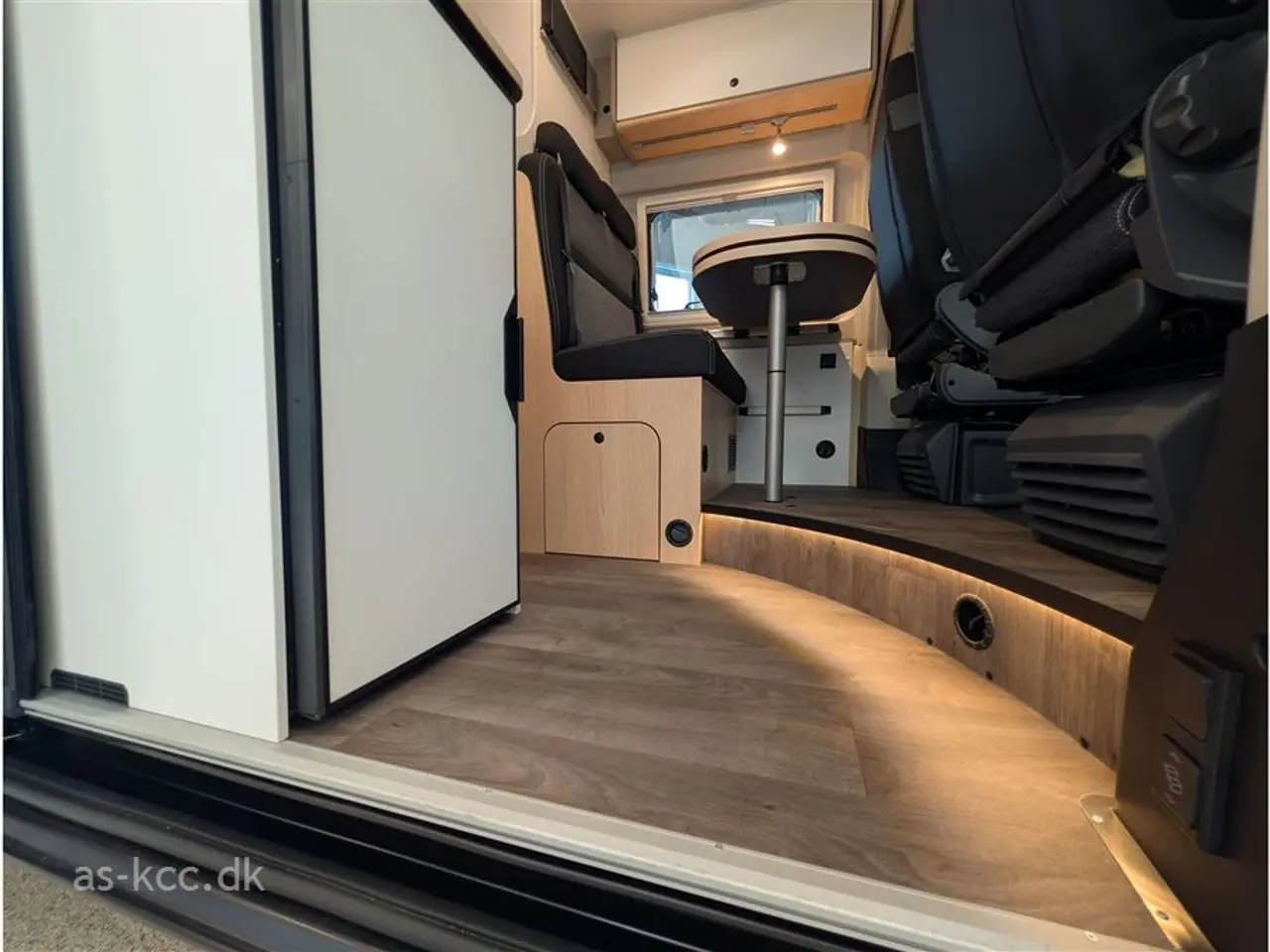 Billede 16 - 2027 - LMC Innovan Pure 640 LMC Innovan Pure 640 – 2027 med automat gear.